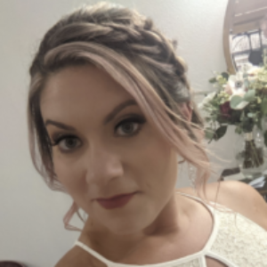 Profile photo of Lindsey Neff